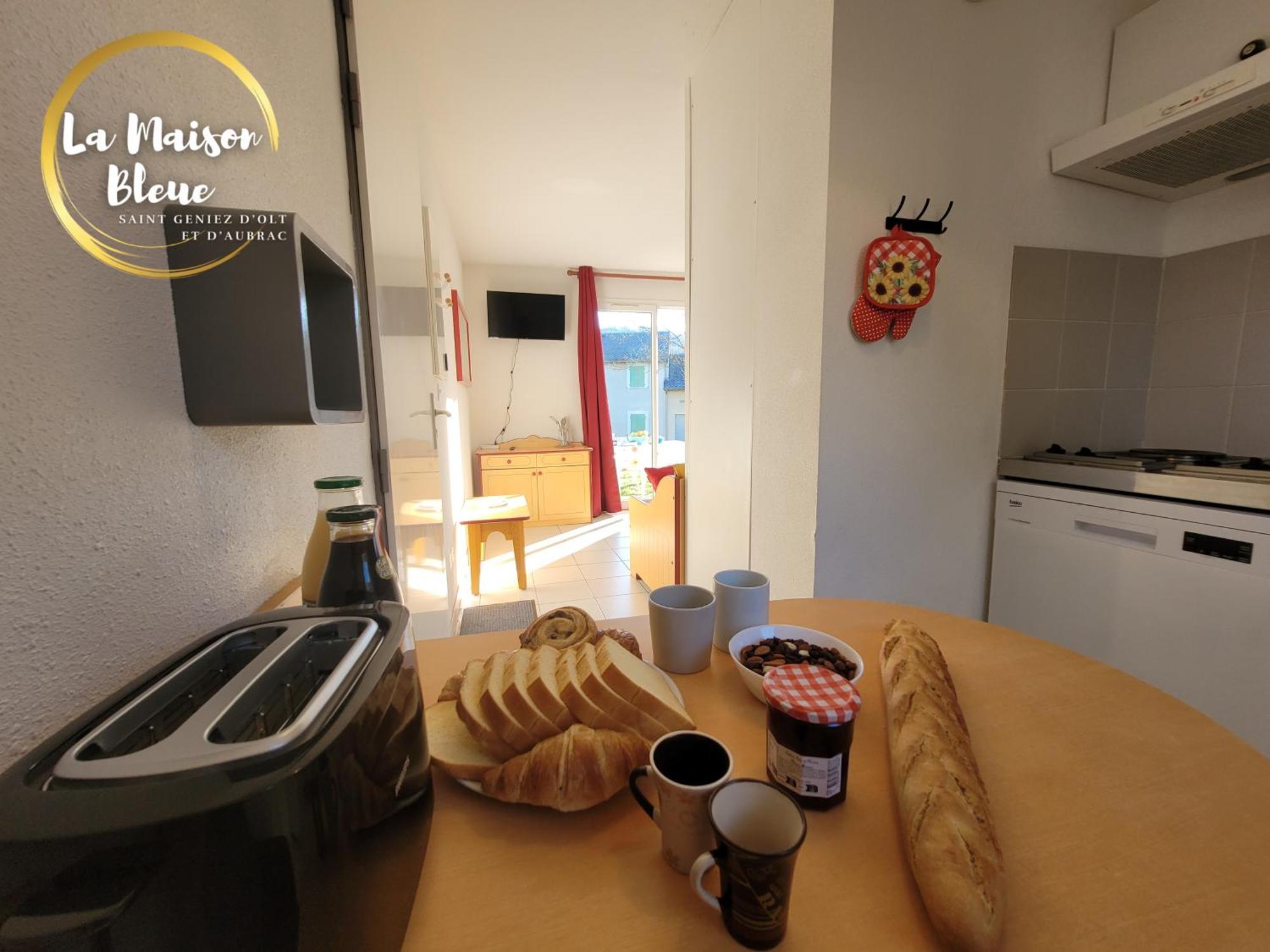 La Maison Bleue, Village Vacances, Piscine, Parking แซงต์-เชอนีส-ดอลต์ ภายนอก รูปภาพ